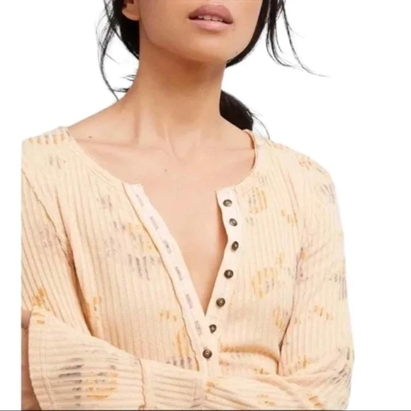 Free People Layer Me Henley Long Sleeve Top in Peach Size XS - Picture 3 of 11